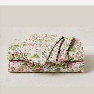 Opalhouse Jungalow Percale Sheet Set - Pink and Green Floral
